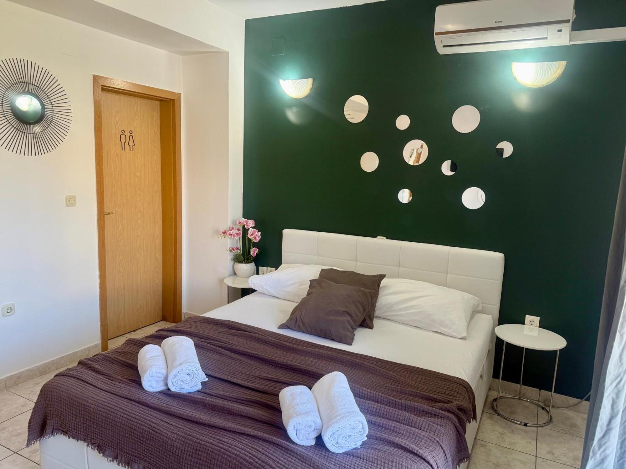Apartments Ana & Ita Novalja Ngoại thất bức ảnh