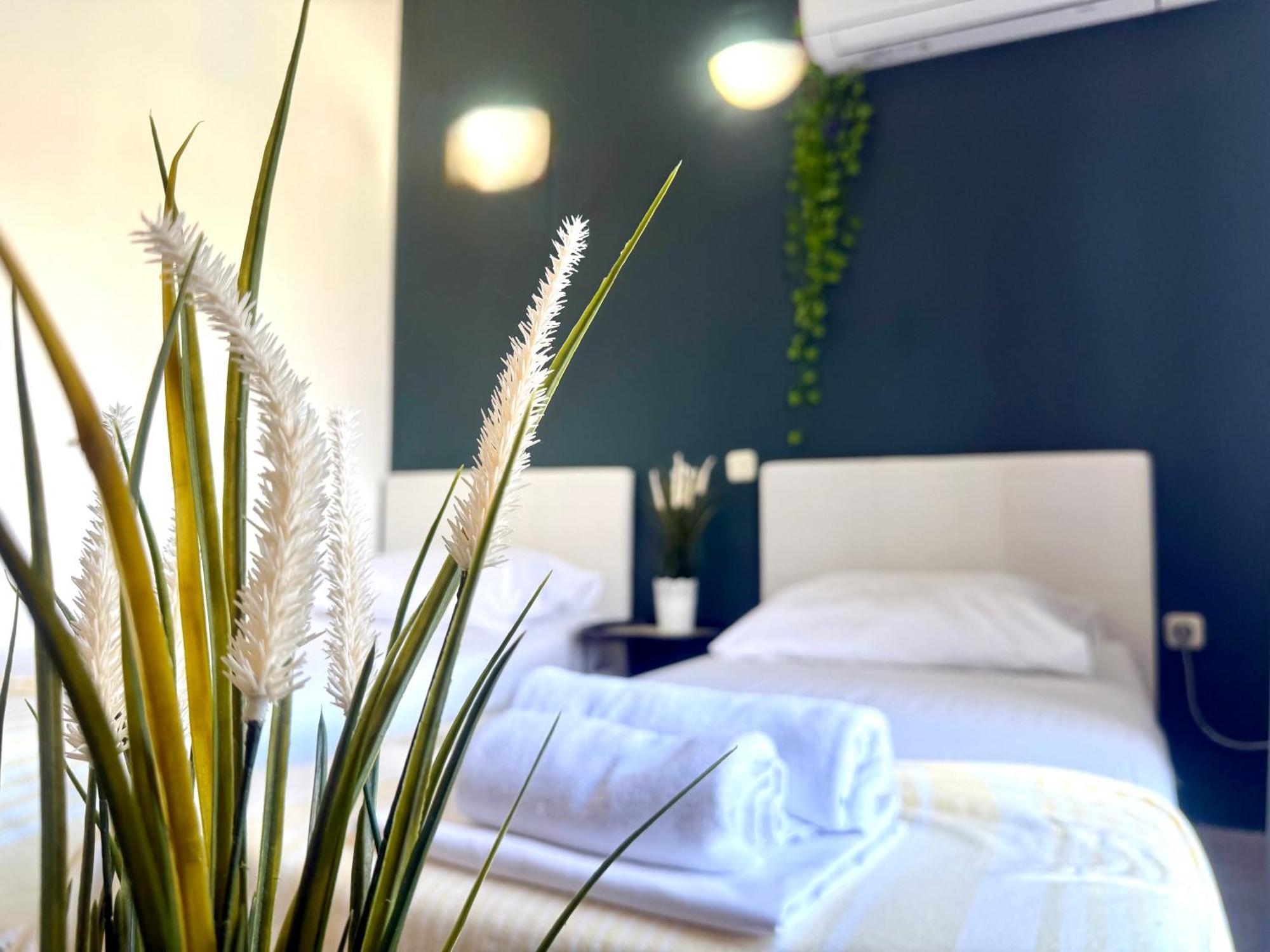 Apartments Ana & Ita Novalja Ngoại thất bức ảnh